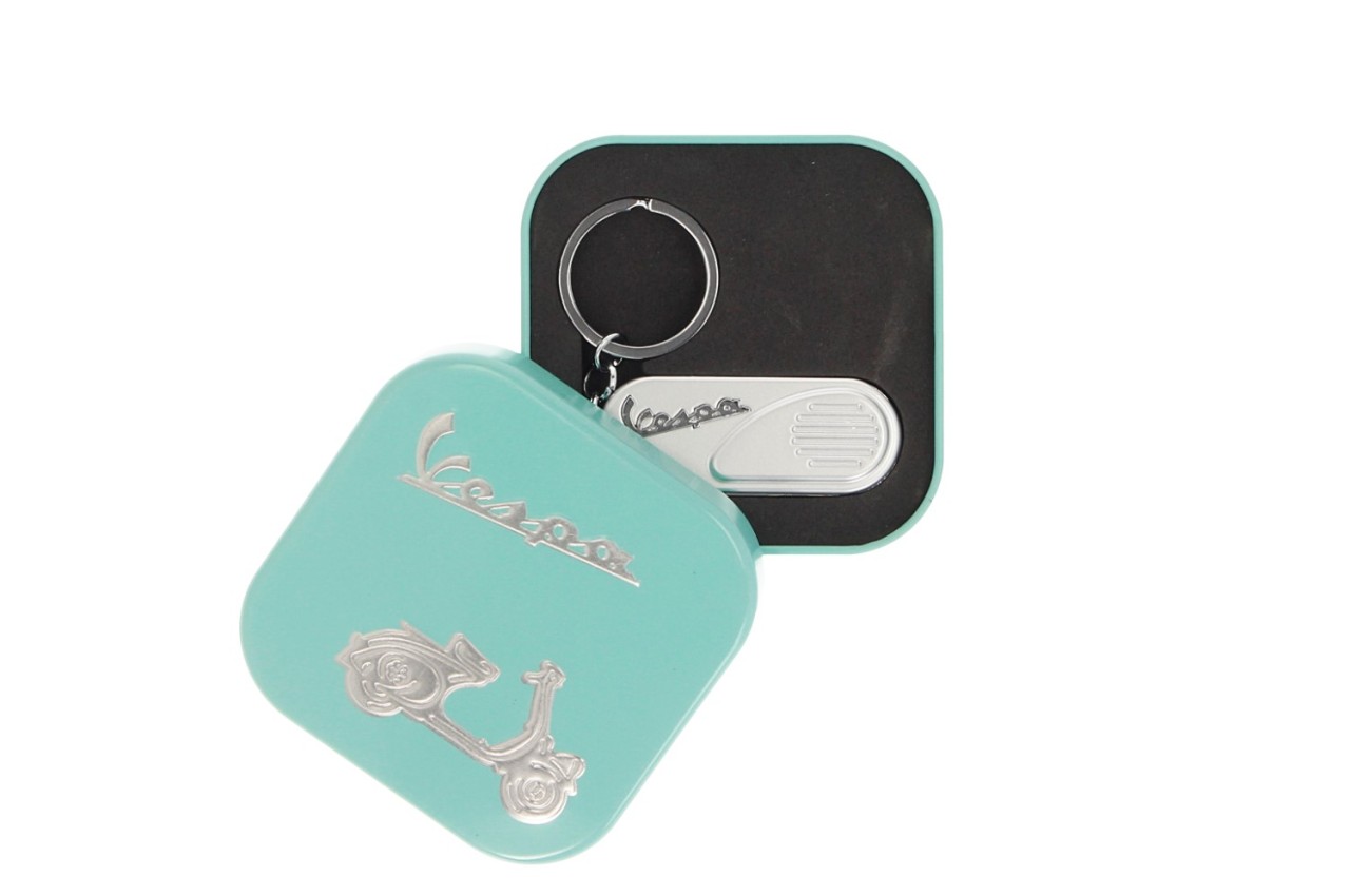 Porte-clés Vespa, capot latéral classique argenté